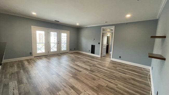 Building Photo - 303 Criddle St