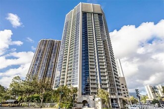 Building Photo - 1212 Nuuanu Ave