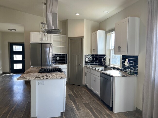 Foto del edificio - 1062 SE Balsamroot Ln