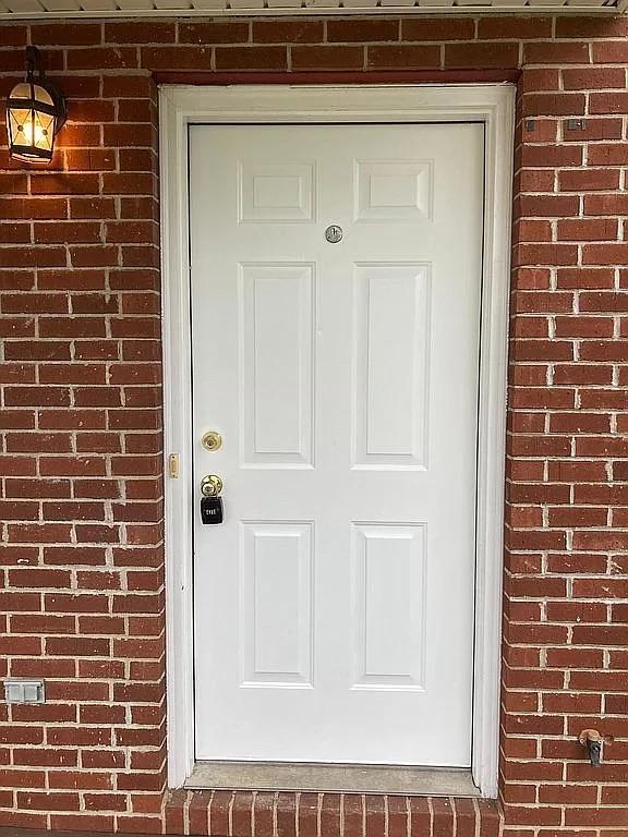 Building Photo - 158 Abbey Rd