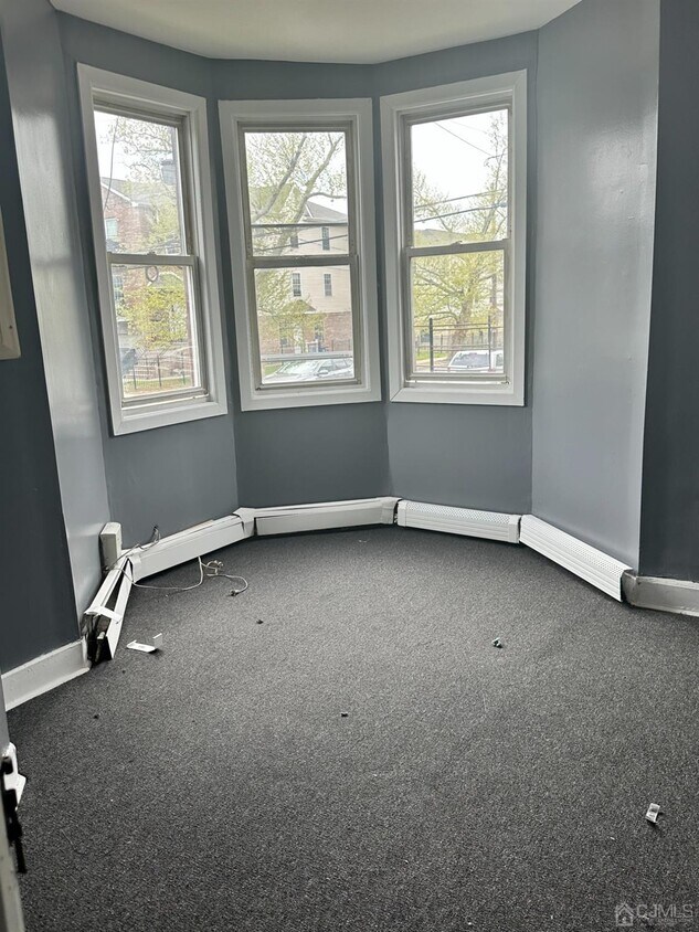Building Photo - 96 Ridgewood Ave