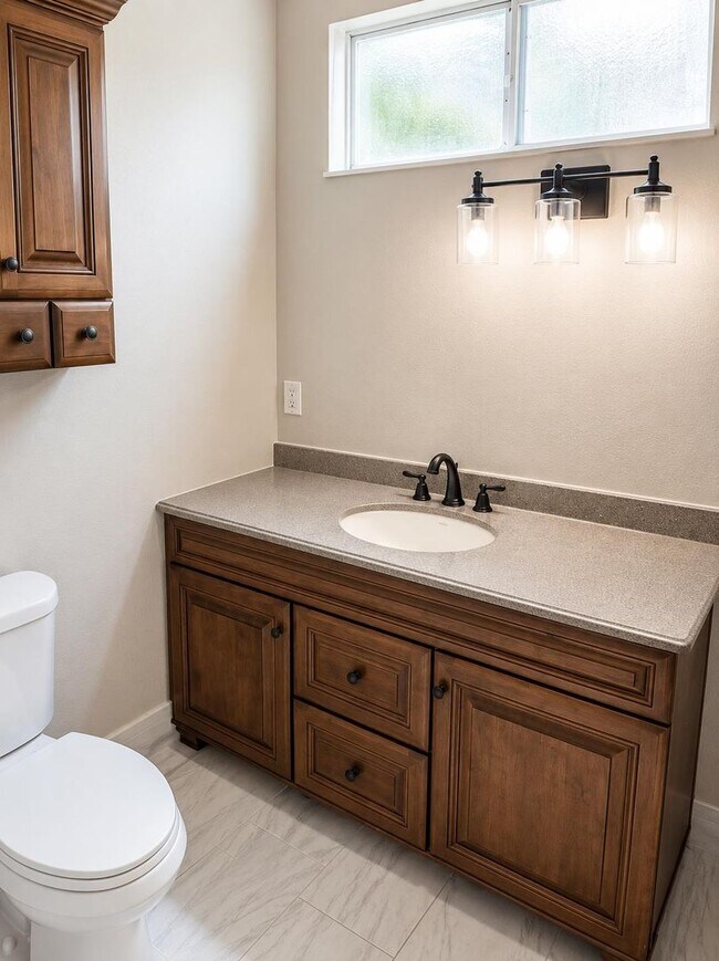 Building Photo - 4556 Beechnut Way