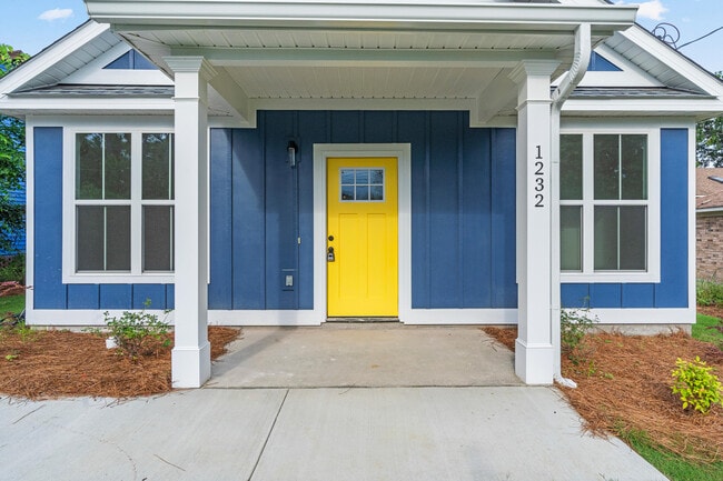 Building Photo - 1232 Swanee Quintet Blvd