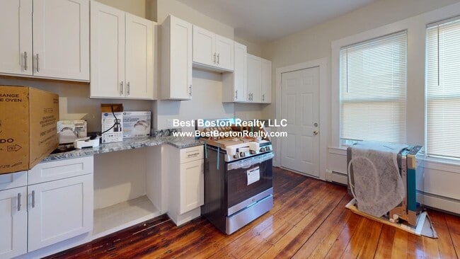 Building Photo - 309 Hurley St