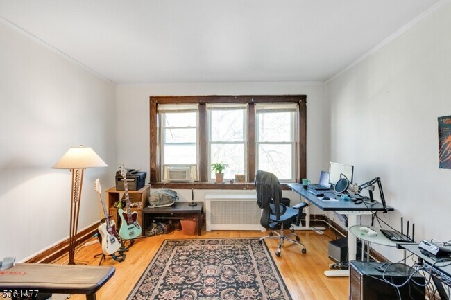 Foto del edificio - 60 Elmwood Ave