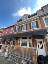 Building Photo - 607 N Eighth St