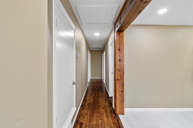 Foto del edificio - 8714 Quinn St