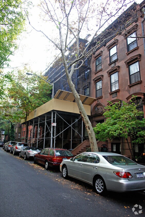 Primary Photo - 34-36 Remsen St