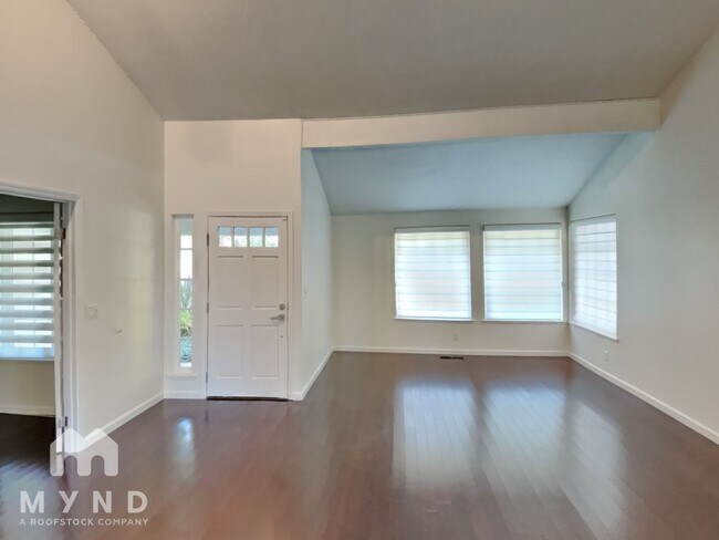 Foto del edificio - 990 Tera Ct