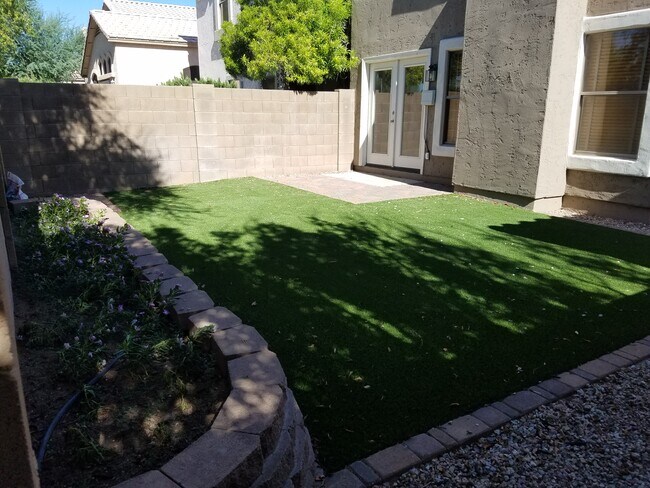Foto del edificio - 8413 W Salter Dr