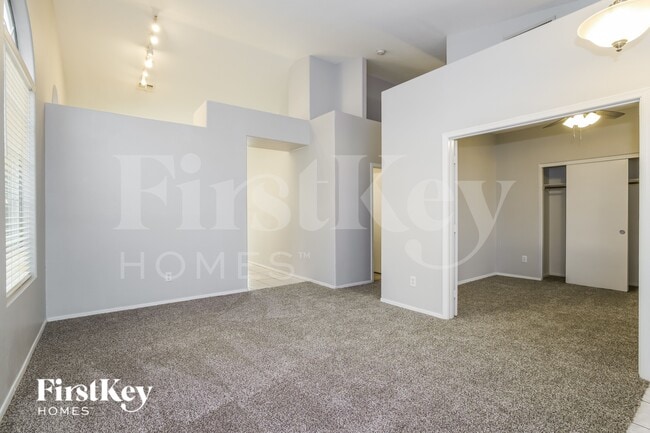 Building Photo - 1809 E Oakland St