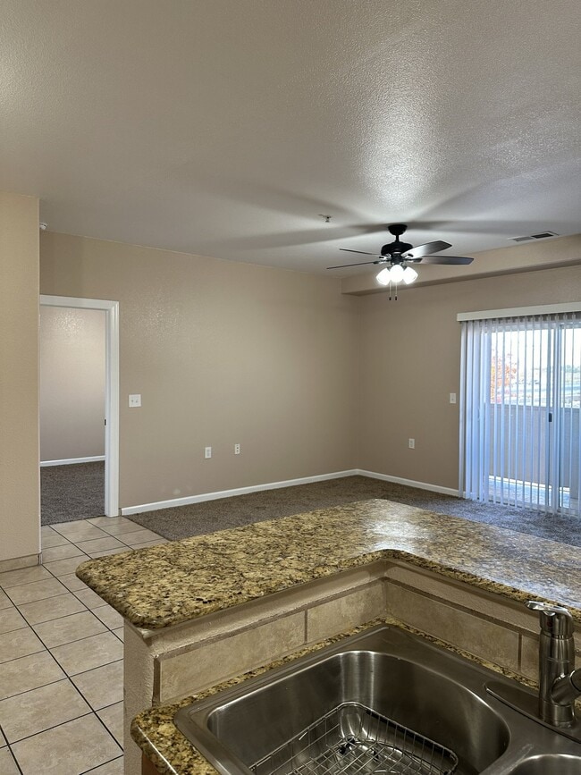 Building Photo - 6325 Reynolds Dr