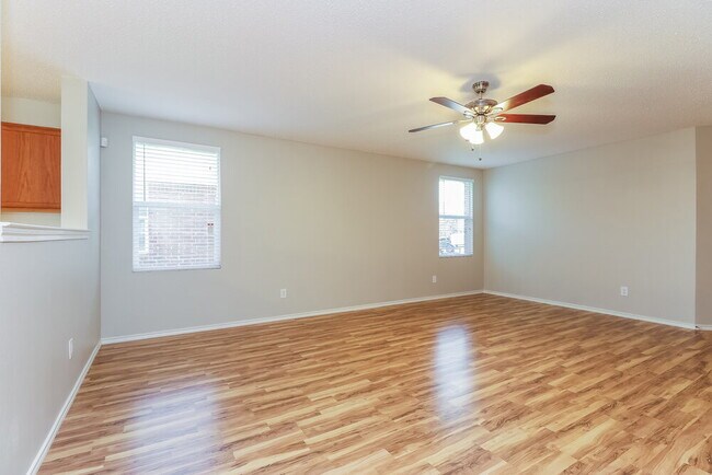 Foto del edificio - 1625 Sierra Meadow Ln