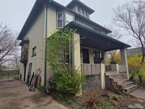Building Photo - 3254 Hogarth St