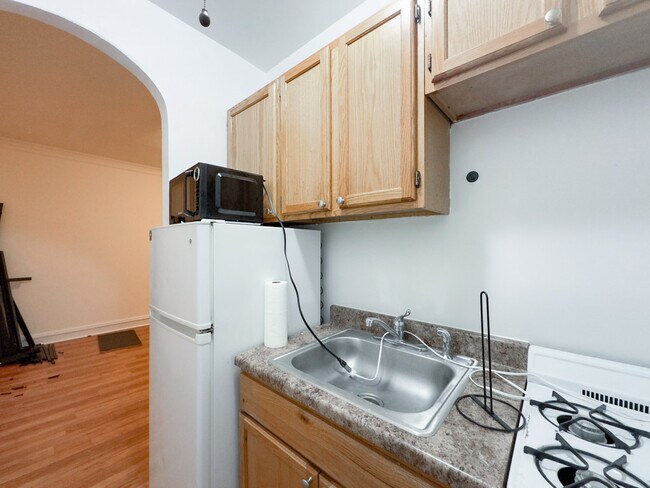 Foto del edificio - 2536 N Sawyer Ave