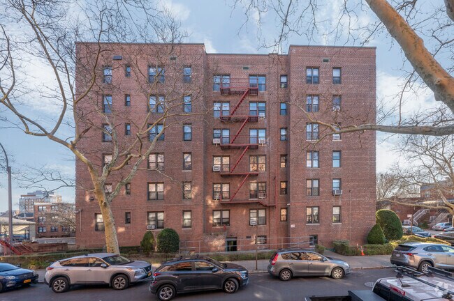 Building Photo - 2675 E 7th St