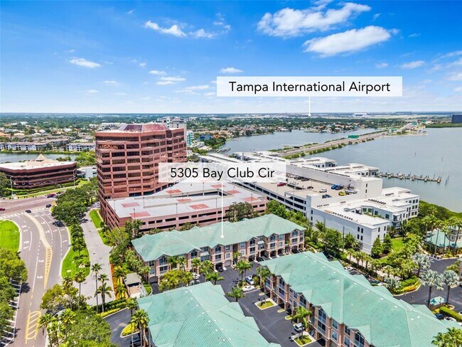 Foto del edificio - 5305 Bay Club Cir