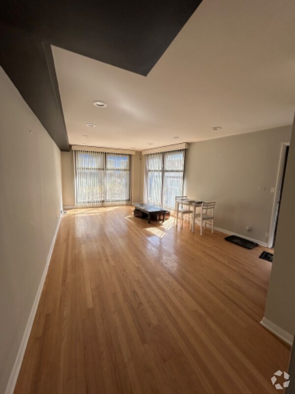 Charlotte Steeles Garden Apartments for Rent with Hardwood Floors