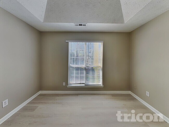 Foto del edificio - 262 Village Dr