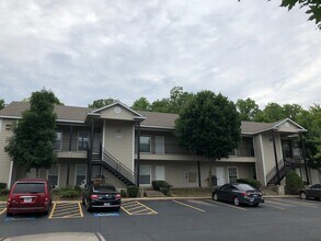 Building Photo - 1774 N Gregg Ave