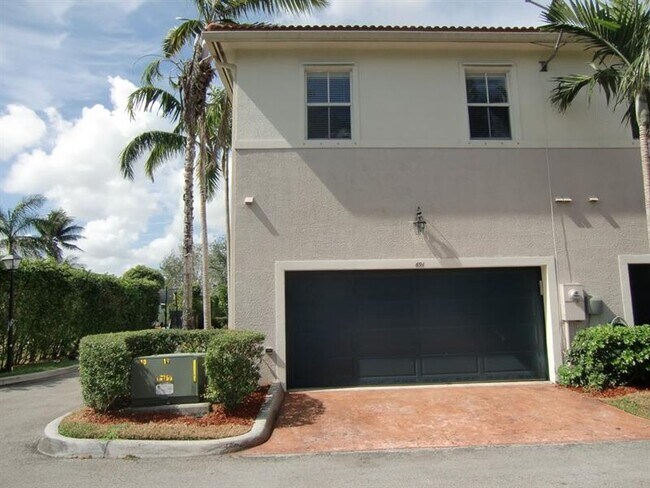 Building Photo - 2691 SW 99th Way