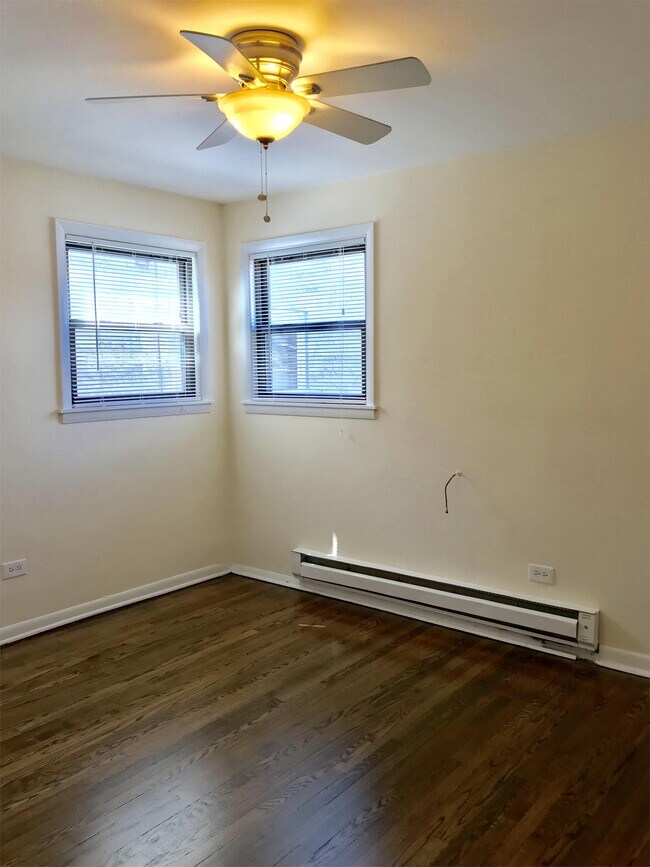 Building Photo - 1041 S Oak Park Ave