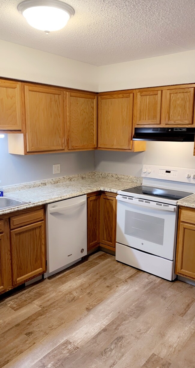 Foto del edificio - 35 Deerwood Ln