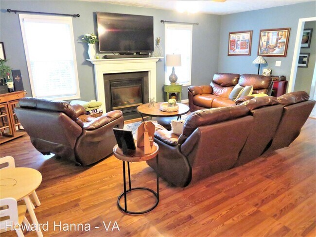 Building Photo - 4 br, 2.5 bath House - 104 Park Lane