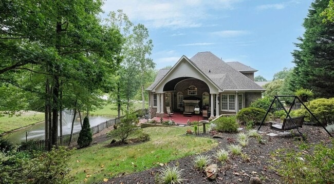 Photo - Luxury Waterfront Rental in Gated Montebello Community House