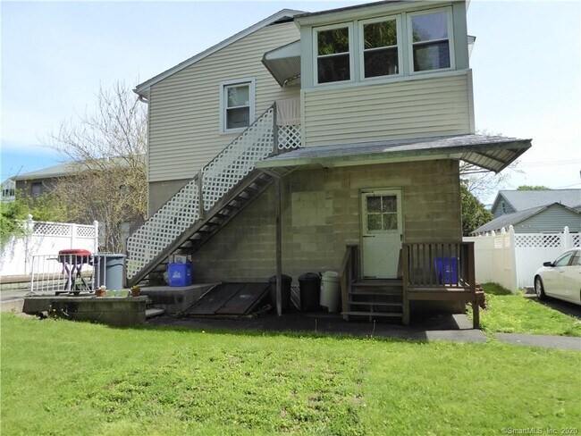 Building Photo - 11 Hamre Ln