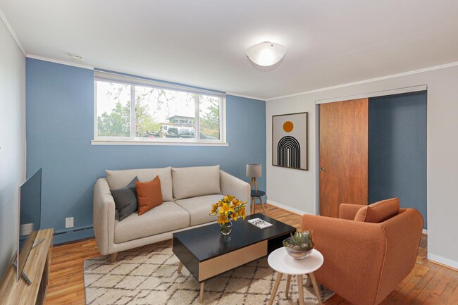 Building Photo - Spacious 1 bed/1 bath apartment near Tenny...