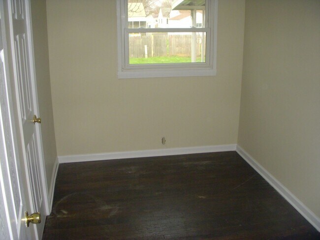 Foto del edificio - **REMODELED 2-BEDROOM HOUSE!**