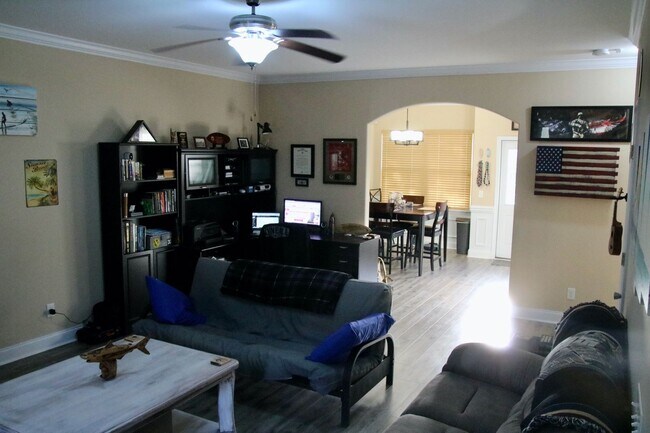 Foto del edificio - 4 Bdr/2.5 Bth 2048 sqft- Bradley Point - Savannah GA