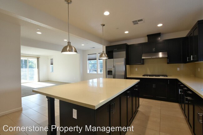 Building Photo - 4 br, 3.5 bath House - 5018 Edenvale Ave