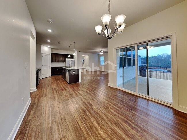 Foto del edificio - 2854 Chapel Hill Rd