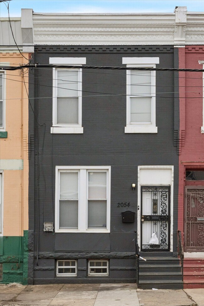 Foto del edificio - 2054 W Glenwood Ave