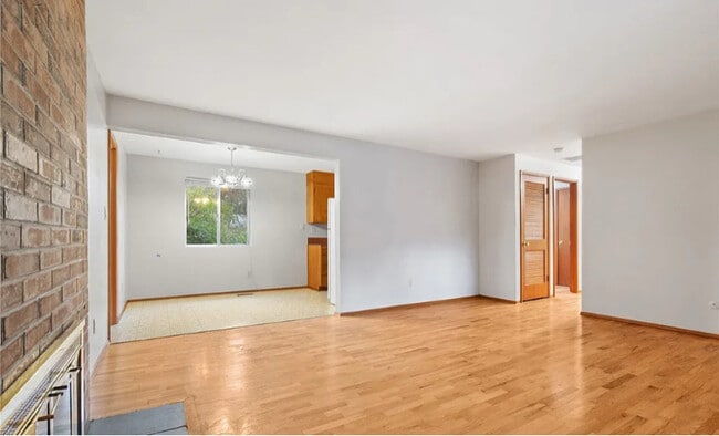 Building Photo - 12116 SE 71st St