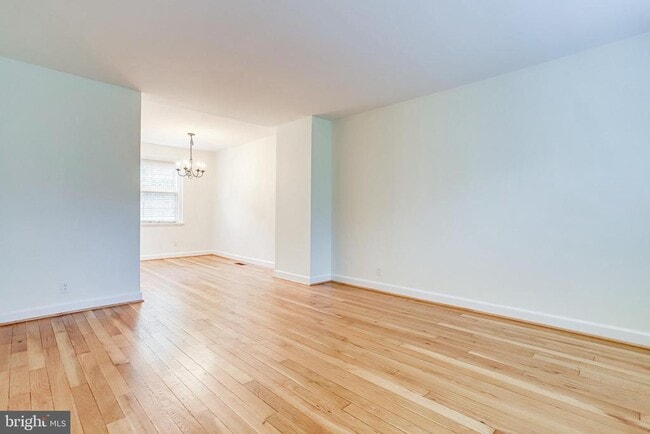 Foto del edificio - 2822 S Buchanan St