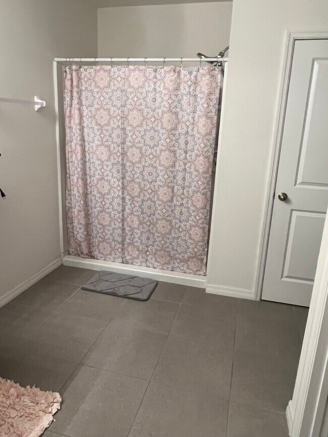 Building Photo - 4028 Willow Hammock Dr