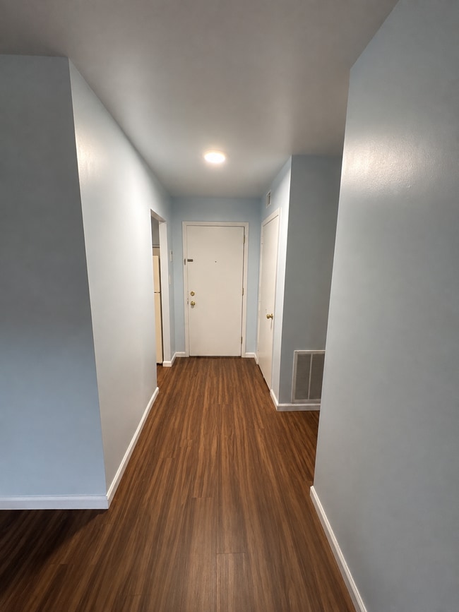 Building Photo - 2109 Cedar Run Dr