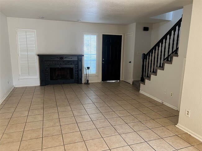 Foto del edificio - 6111 Beverly Hill St