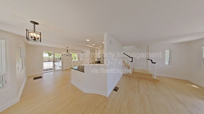 Foto del edificio - 2570 Lillie Ave