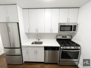 Building Photo - E 88th St