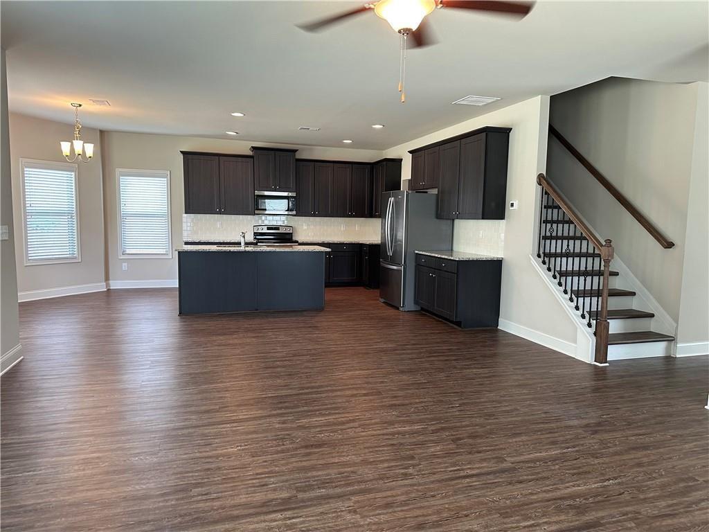 Foto principal - 490 Wood Point Way