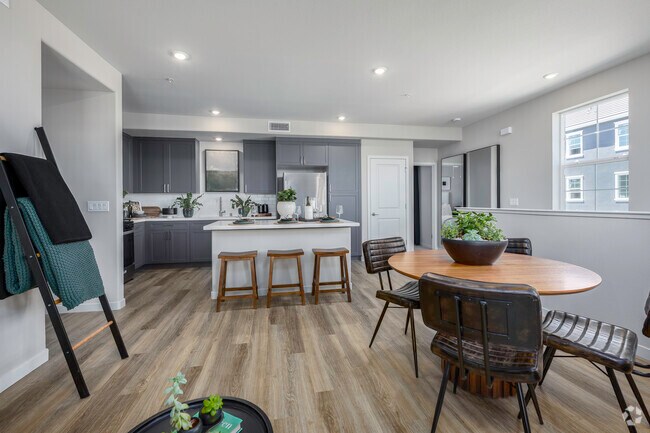 3HAB, 3BA - 1453 ft² - Comedor - Atwell at Folsom Ranch