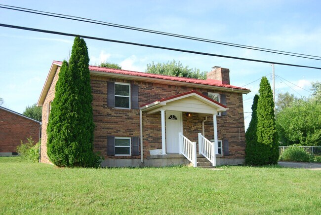 Foto del edificio - 811 Cedarcrest Dr