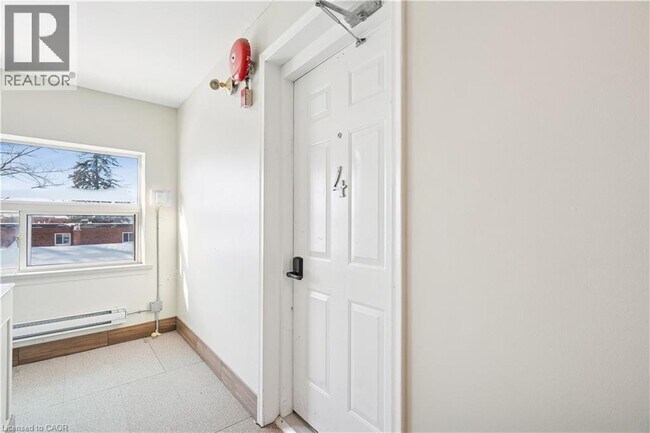 Photo du bâtiment - 1 Elgin St N