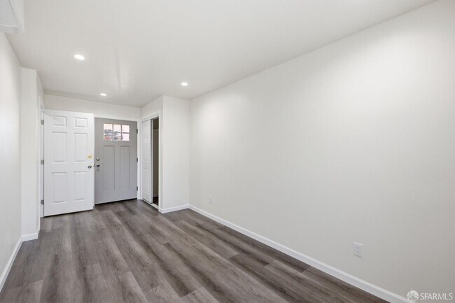 Foto del edificio - 1942 Peggy Dr