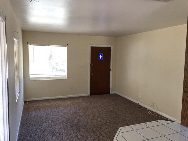 Foto del edificio - 2404 Surrey St