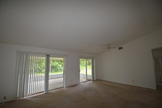 Foto del edificio - 3BR/2BA HOME IN SE PALM BAY